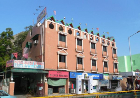 Гостиница Hotel Silver Springs  Ахмедабад